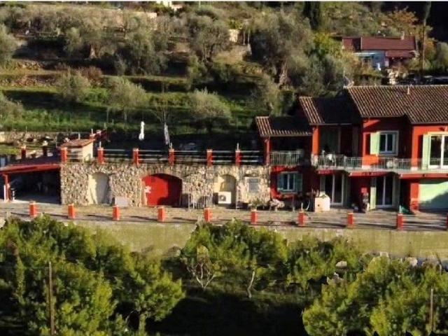 Case e ville in vendita di 174 m² in Corso Verbone