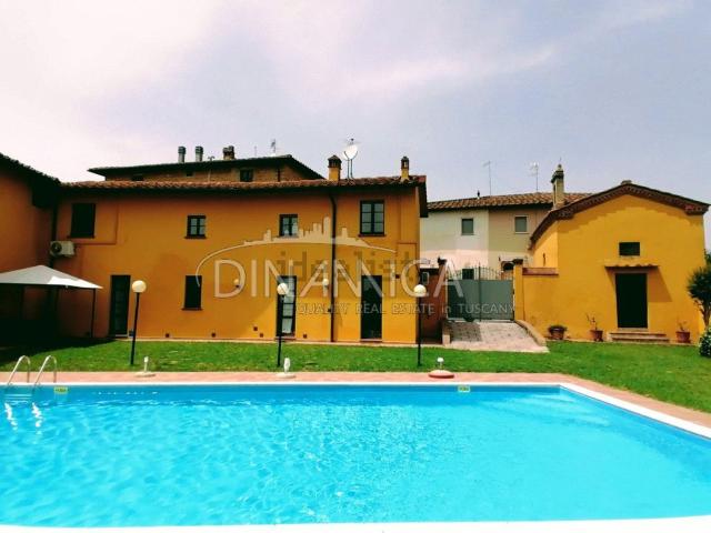 Case e ville in vendita di 1750 m²