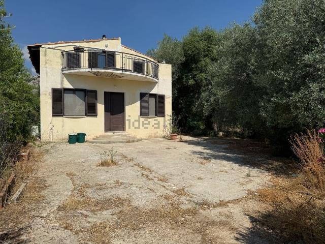 Case e ville in vendita di 175 m² in Traversa Monasteri di Sotto