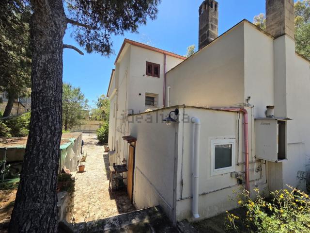 Case e ville in vendita di 175 m² in Via Calata Penna Dritta, 13