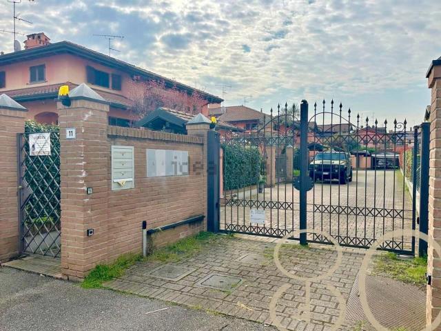 Case e ville in vendita di 175 m² in Via Giosuè Carducci, 11