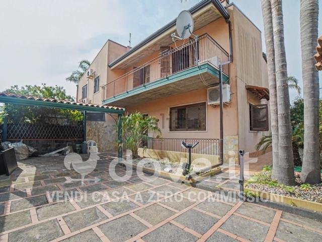 Case e ville in vendita di 175 m² in Via Duca degli Abruzzi, 205