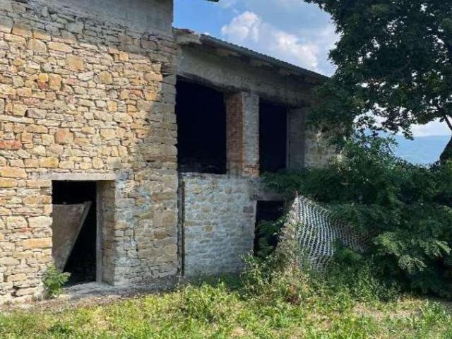 Case e ville in vendita di 175 m² in Via Le Coste