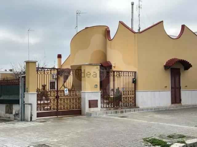 Case e ville in vendita di 175 m² in Via Vittorio Veneto