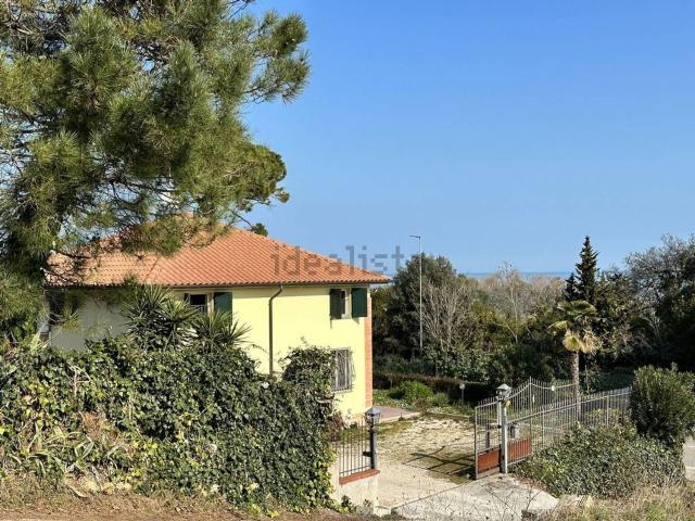 Case e ville in vendita di 175 m² in Contrada Abbadetta, 4