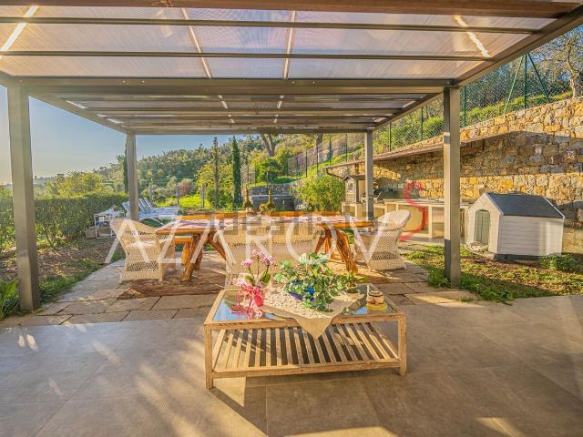 Case e ville in vendita di 175 m² in Strada Comunale Labbe, 20