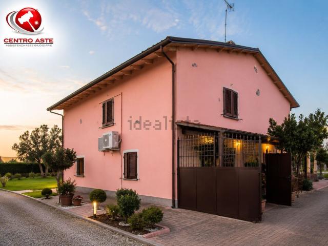 Case e ville in vendita di 176 m² in Via Conte Alaimo