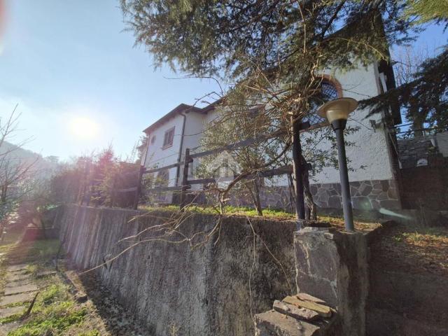 Case e ville in vendita di 176 m² in Via Cascinali, 301