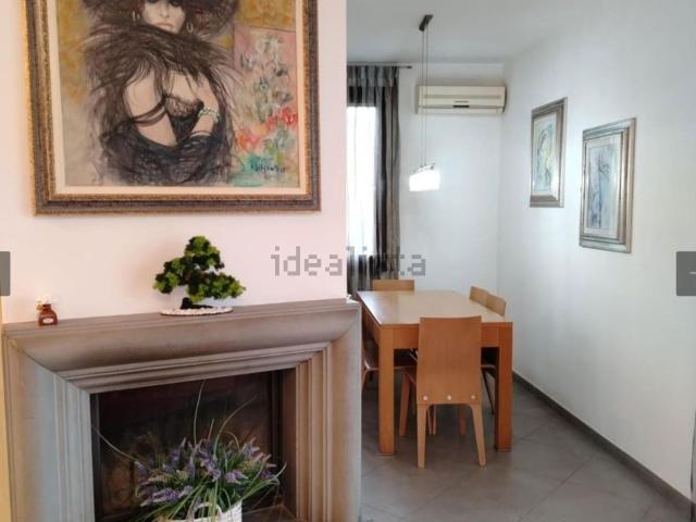 Case e ville in vendita di 176 m² in Via Provinciale Calcesana Colignola