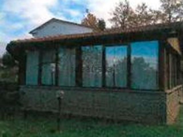 Case e ville in vendita di 176 m² in Contrada Montagna