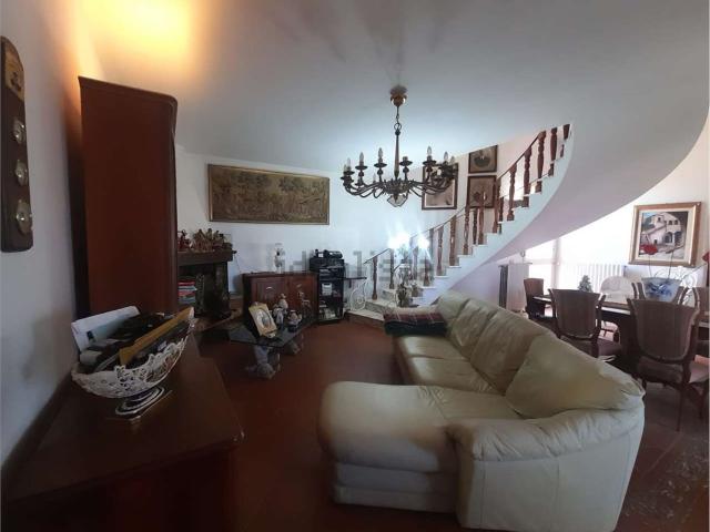 Case e ville in vendita di 176 m² in Contrada Reitani, 1