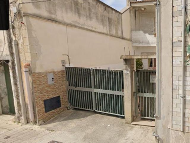Case e ville in vendita di 177 m² in Via Giulio Cesare