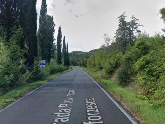 Case e ville in vendita di 177 m² in Via Sforzesca