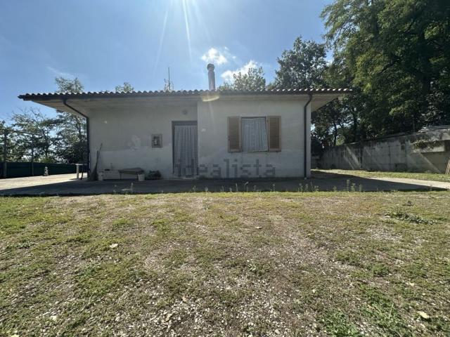 Case e ville in vendita di 178 m² in Via Delle Masserie, 17
