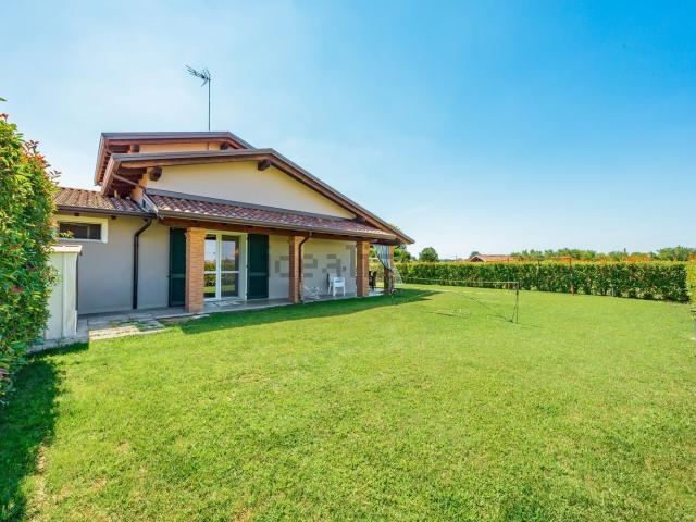 Case e ville in vendita di 178 m² in Via Kennedy, 64