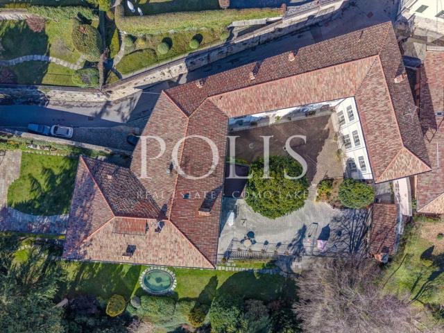Case e ville in vendita di 1790 m² in Via Tassera