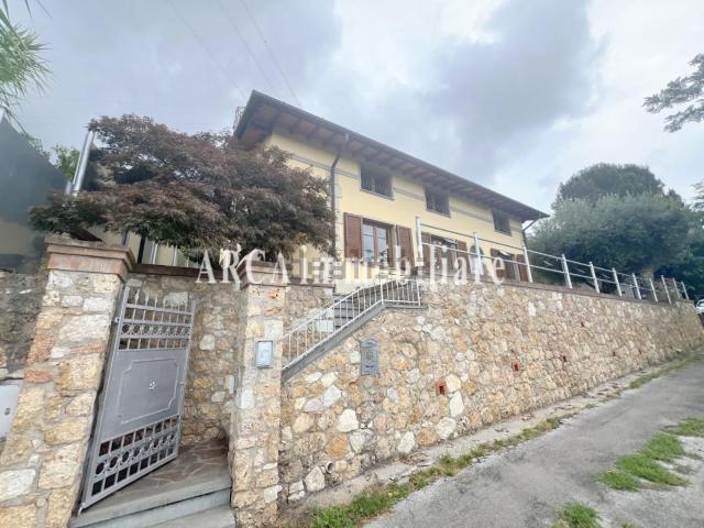 Case e ville in vendita di 179 m²