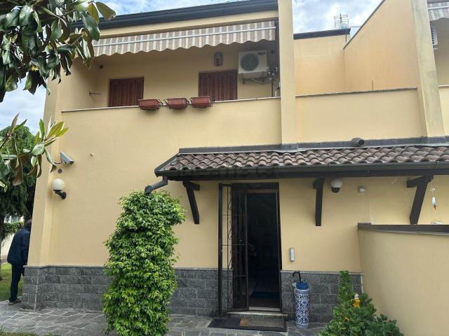 Case e ville in vendita di 179 m²