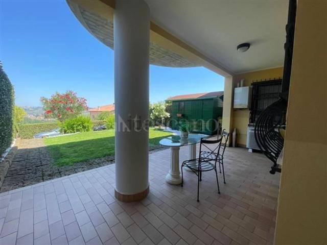 Case e ville in vendita di 179 m² in Via Villa Mosca