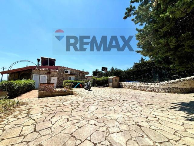 Case e ville in vendita di 179 m² in Strada Provinciale 73