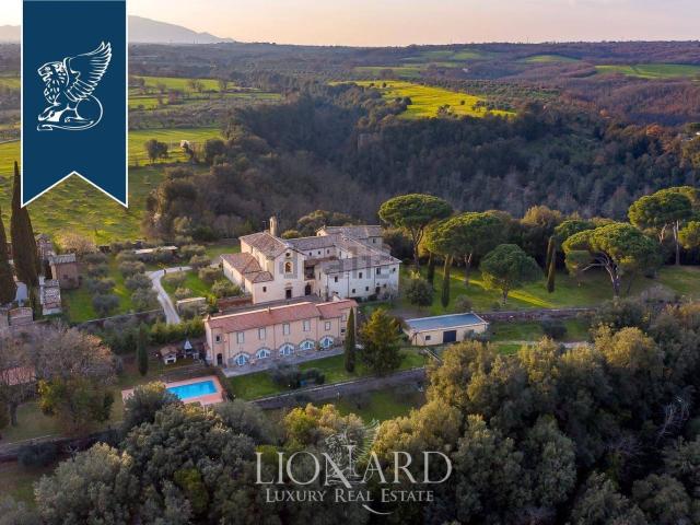 Case e ville in vendita di 1800 m²