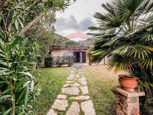 Case e ville in vendita di 180 m²