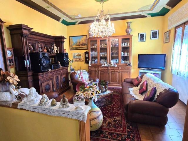 Case e ville in vendita di 180 m²