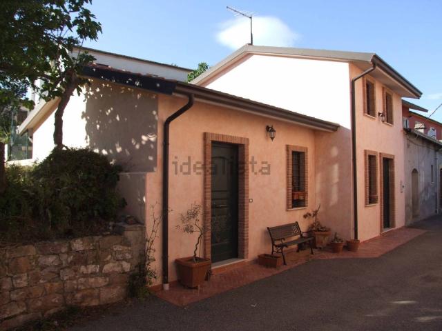 Case e ville in vendita di 180 m²