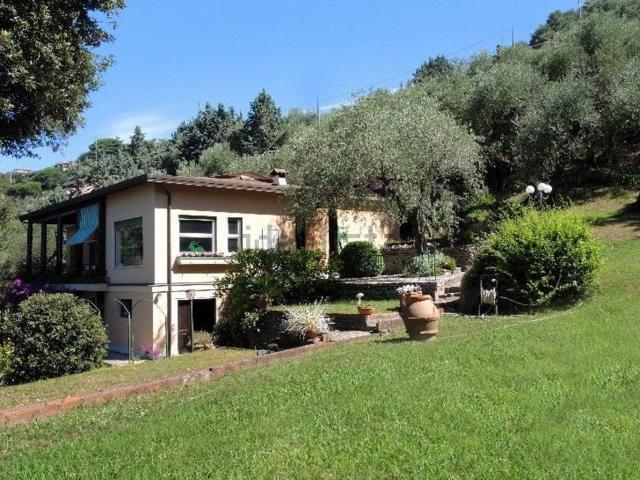 Case e ville in vendita di 180 m²
