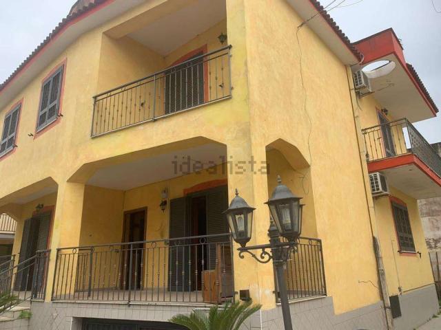 Case e ville in vendita di 180 m²