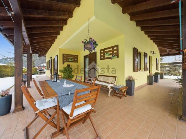 Case e ville in vendita di 180 m²