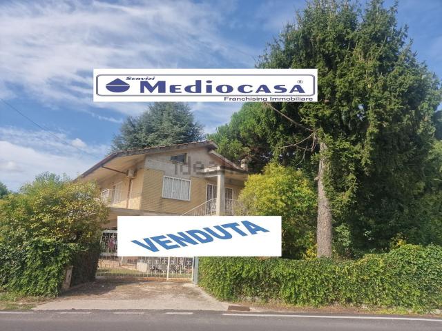 Case e ville in vendita di 180 m² in Via Colle Cagioli, 102