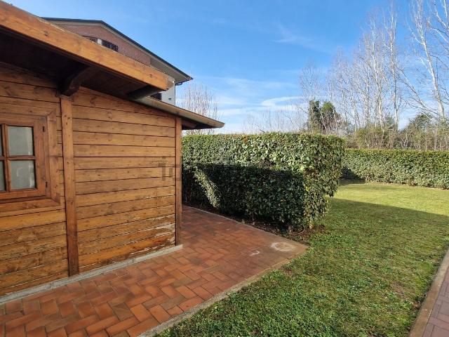 Case e ville in vendita di 180 m² in Via Carlo Marx San Martino a Ulmiano