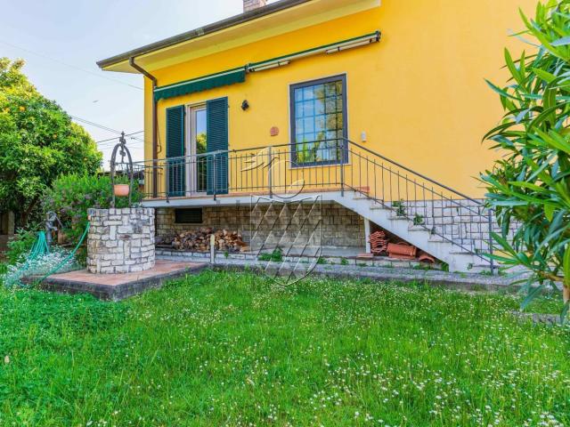 Case e ville in vendita di 180 m² in Via Alta