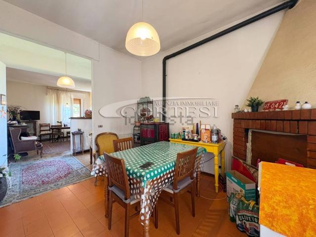 Case e ville in vendita di 180 m² in Via Alcide De Gasperi, 3