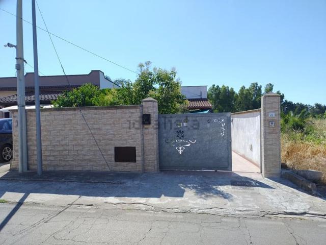 Case e ville in vendita di 180 m² in Via Brindisi, 22