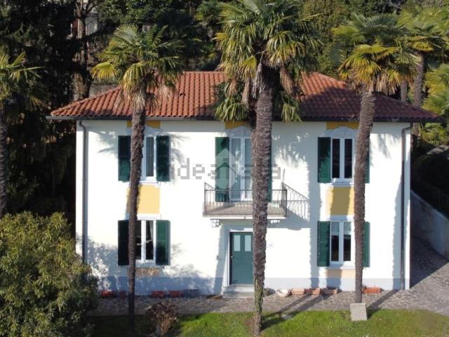 Case e ville in vendita di 180 m² in Via Giuseppe Mazzini, 8