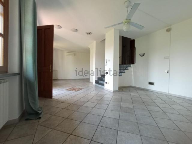 Case e ville in vendita di 180 m² in Via Giuseppe Verdi