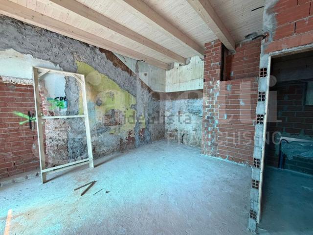 Case e ville in vendita di 180 m² in Via Gino Giovanni