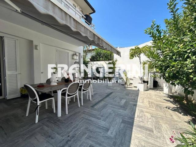 Case e ville in vendita di 180 m² in Via Giovanni Bartolena