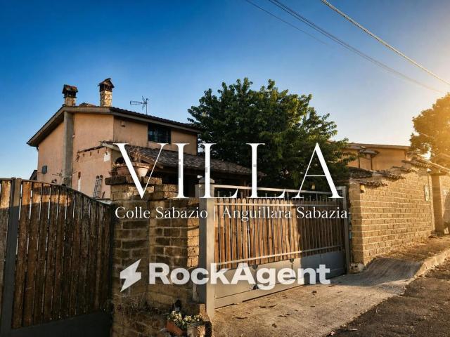 Case e ville in vendita di 180 m² in Via Grotte di Postumia