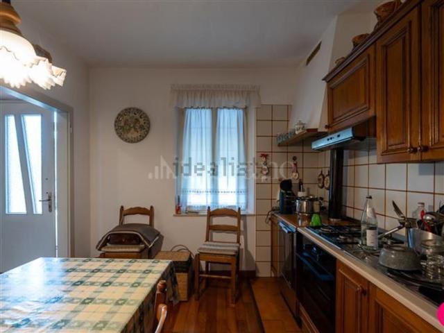 Case e ville in vendita di 180 m² in Via Guglielmo Marconi
