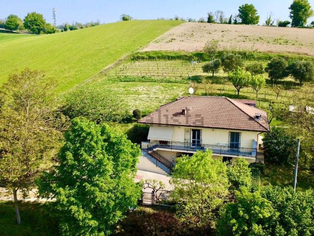 Case e ville in vendita di 180 m² in Via Dazio