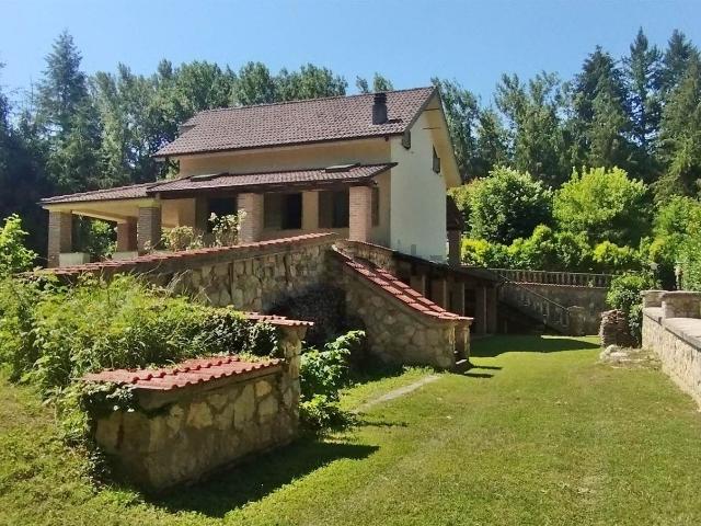 Case e ville in vendita di 180 m² in Via dei pioppi