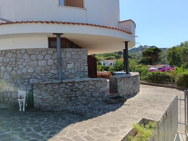 Case e ville in vendita di 180 m² in Via del Cotoncello