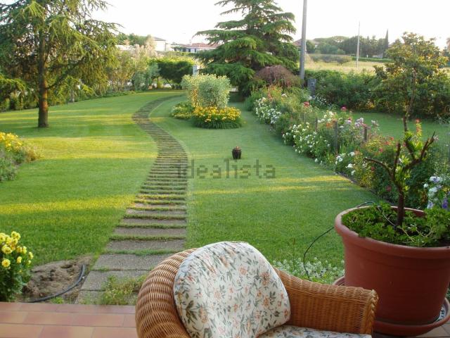 Case e ville in vendita di 180 m² in Via delle cappe