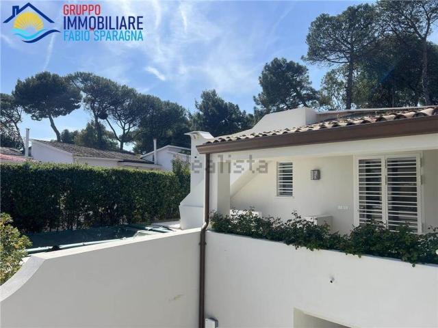 Case e ville in vendita di 180 m² in Via delle Ginestre