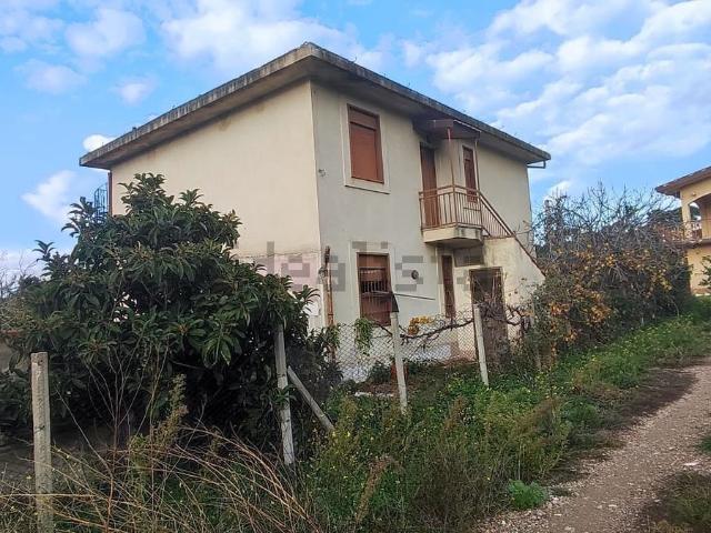 Case e ville in vendita di 180 m² in Via delle Salinelle