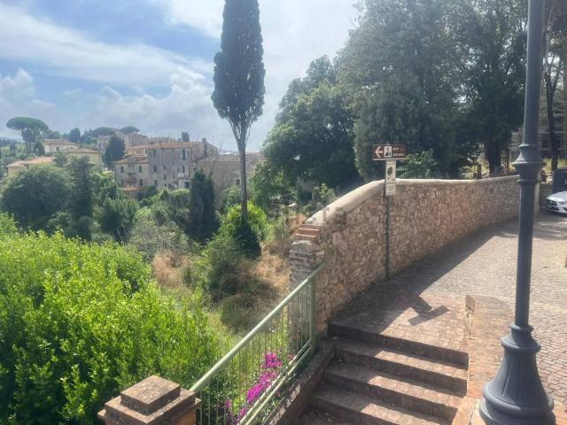 Case e ville in vendita di 180 m² in Via delle Ripe