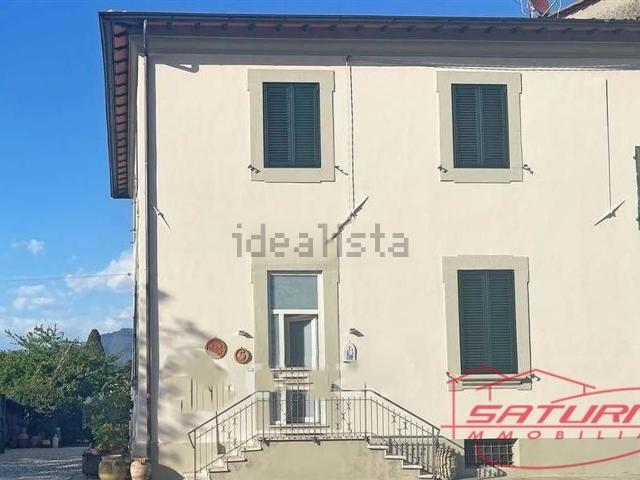 Case e ville in vendita di 180 m² in Via delle Ville Prima